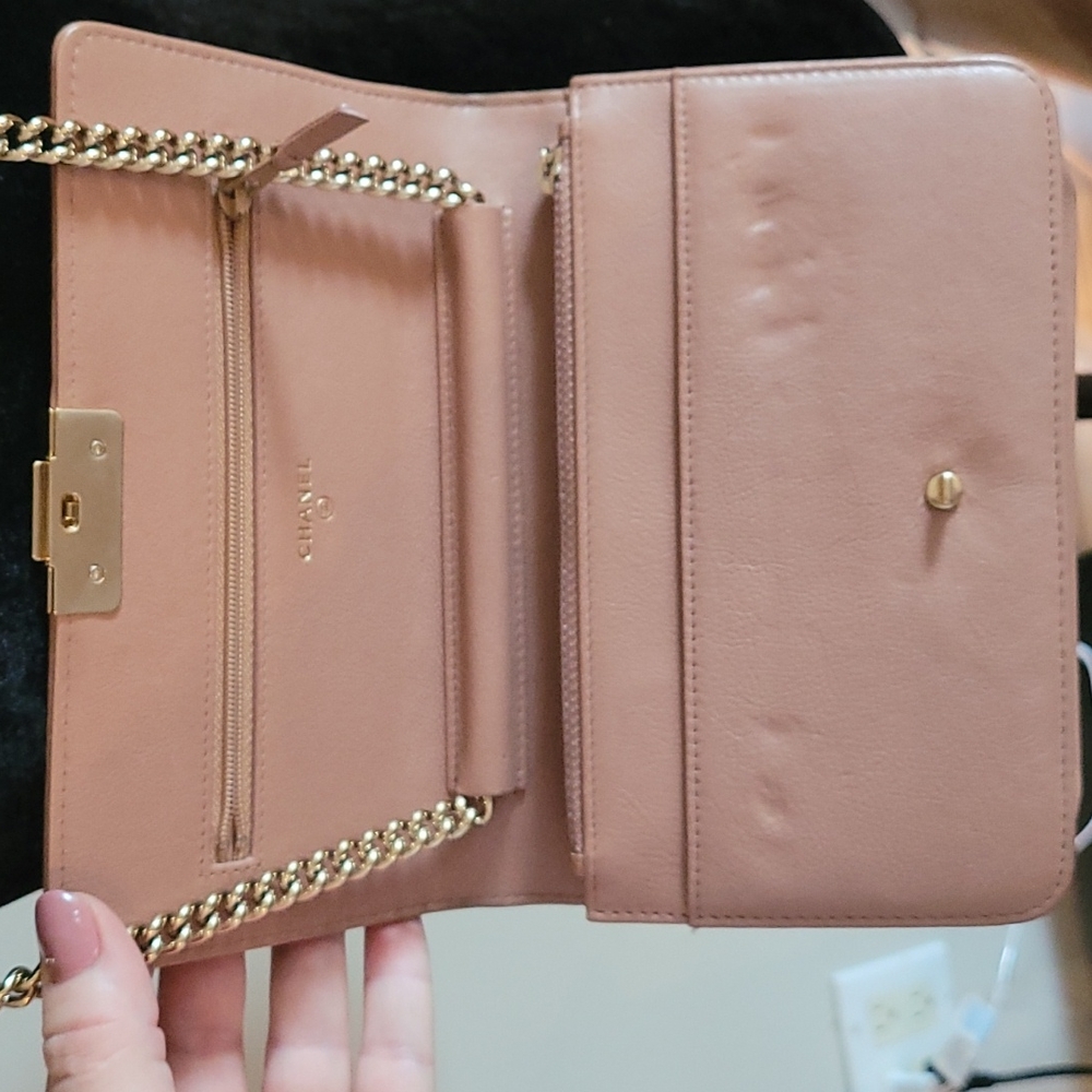 SOLD ๐ Chanel WOC Nude pink wallet on Chain - Picture 6 of 16